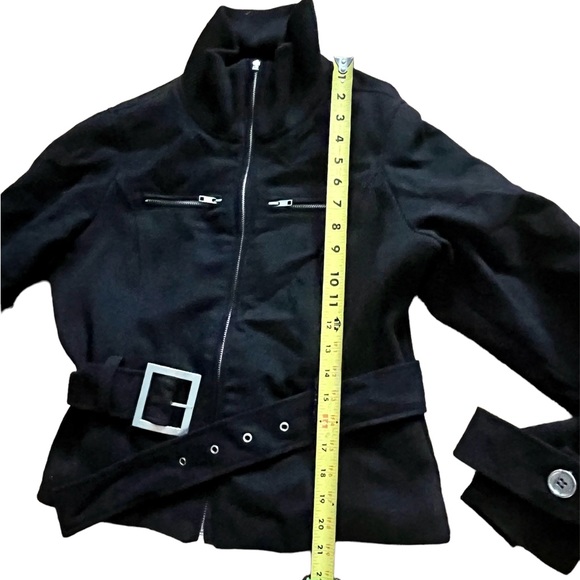 Black jacket - Picture 6 of 9